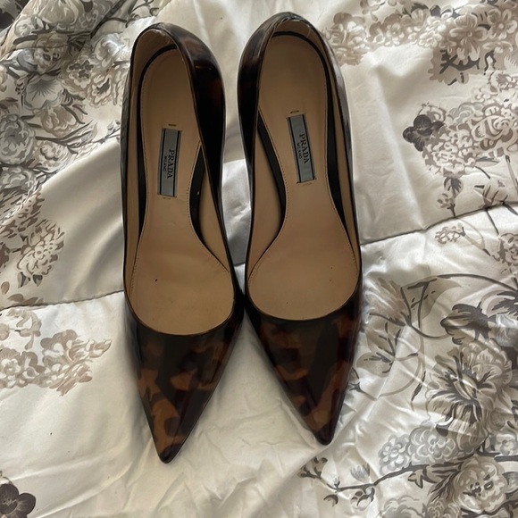 Prada Patent Leather Printed Pumps
Size: 9.5 | IT 39.5 - Picture 2 of 4